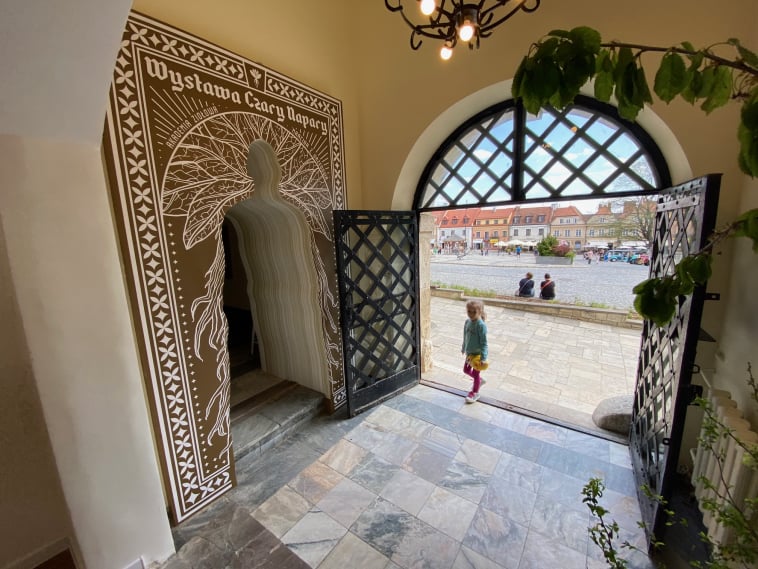 Przewodnik Sandomierz Michał Leszczyński Oprowadzanie Wycieczek po Sandomierzu Czary Napary w Sandomierzu